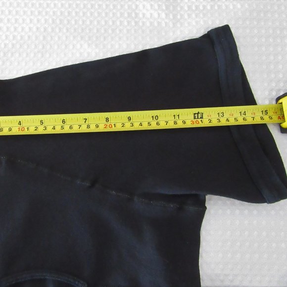 Mens Large Fruit of the loom boxers Free in a $25.00 bundle - Picture 9 of 11